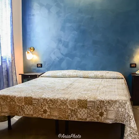 Florida Hotel *